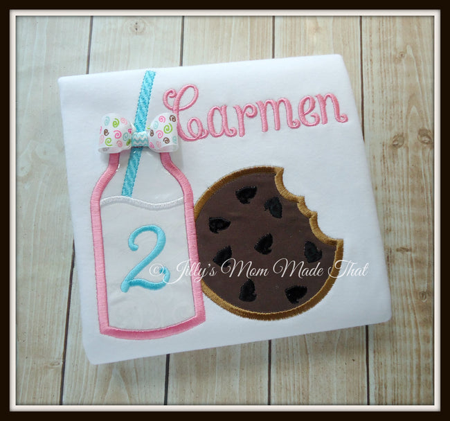 Milk & Cookie with Swirly Ribbon/Blue Straw Shirt